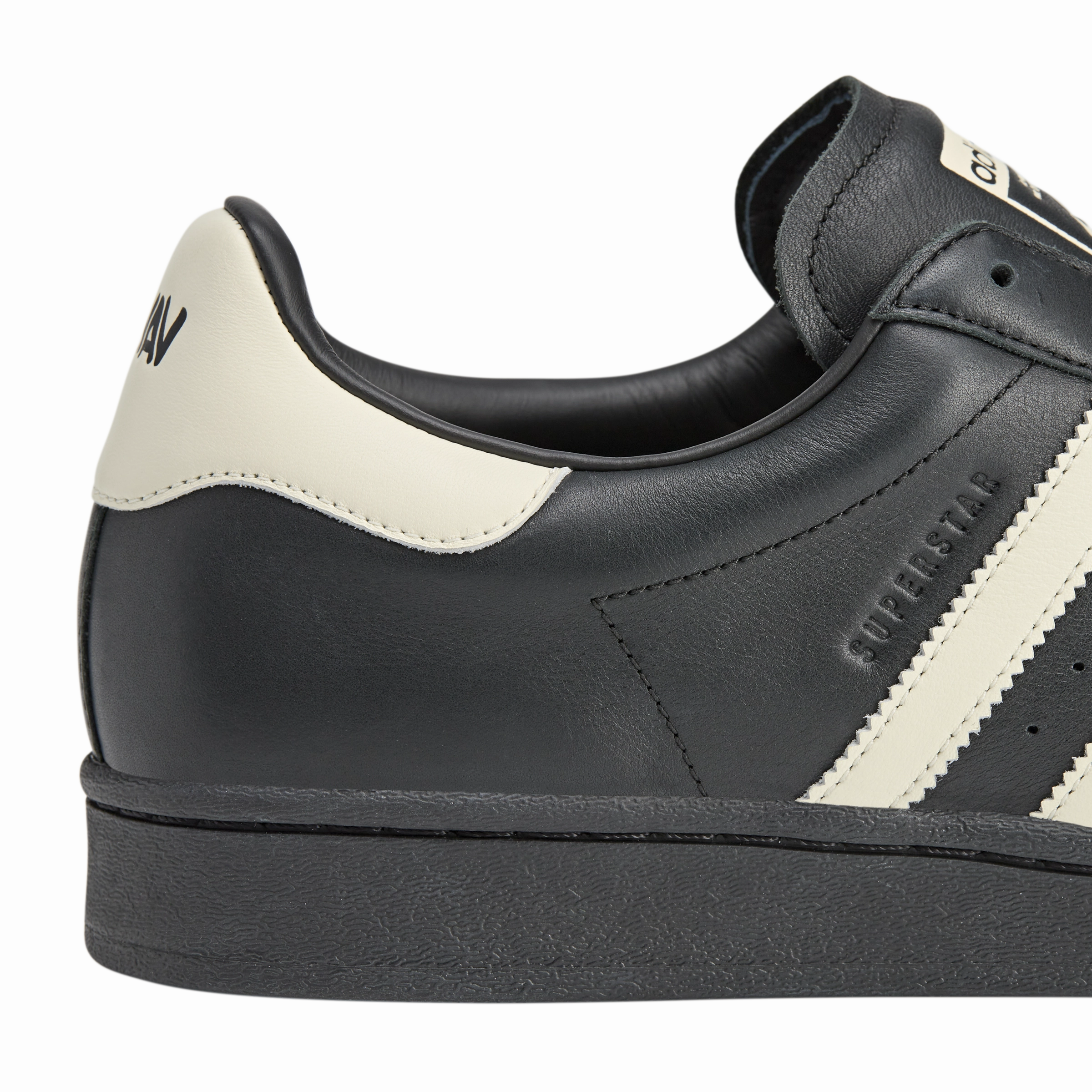   Avavav Superfinger Superstar 'Core Black Cream'