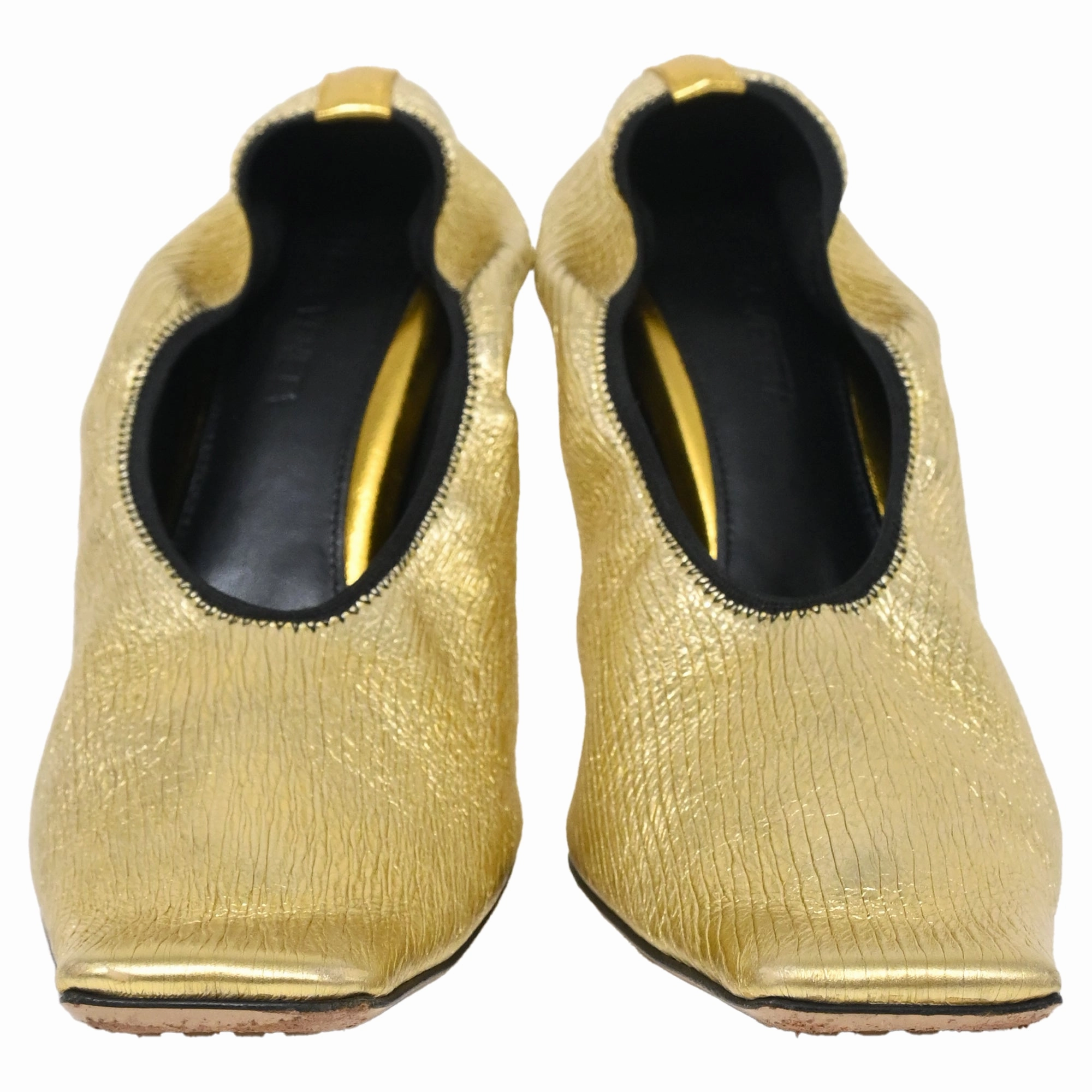 Bottega Veneta Crunch Sharpei Pumps in Gold Leather