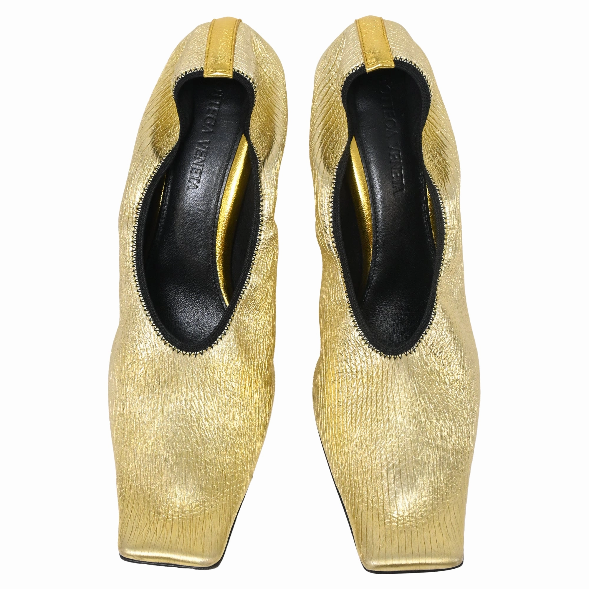 Bottega Veneta Crunch Sharpei Pumps in Gold Leather