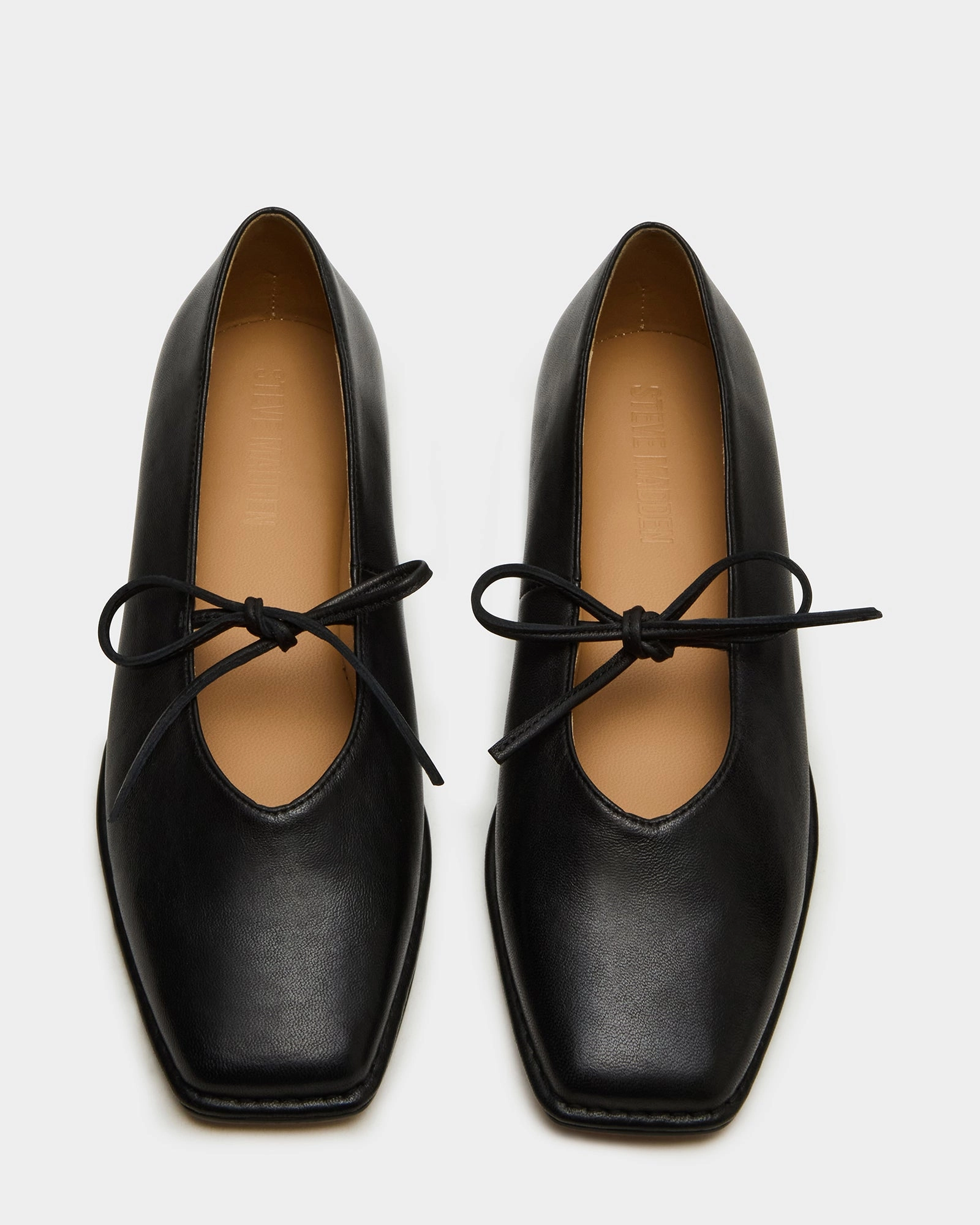 LOLA BLACK LEATHER