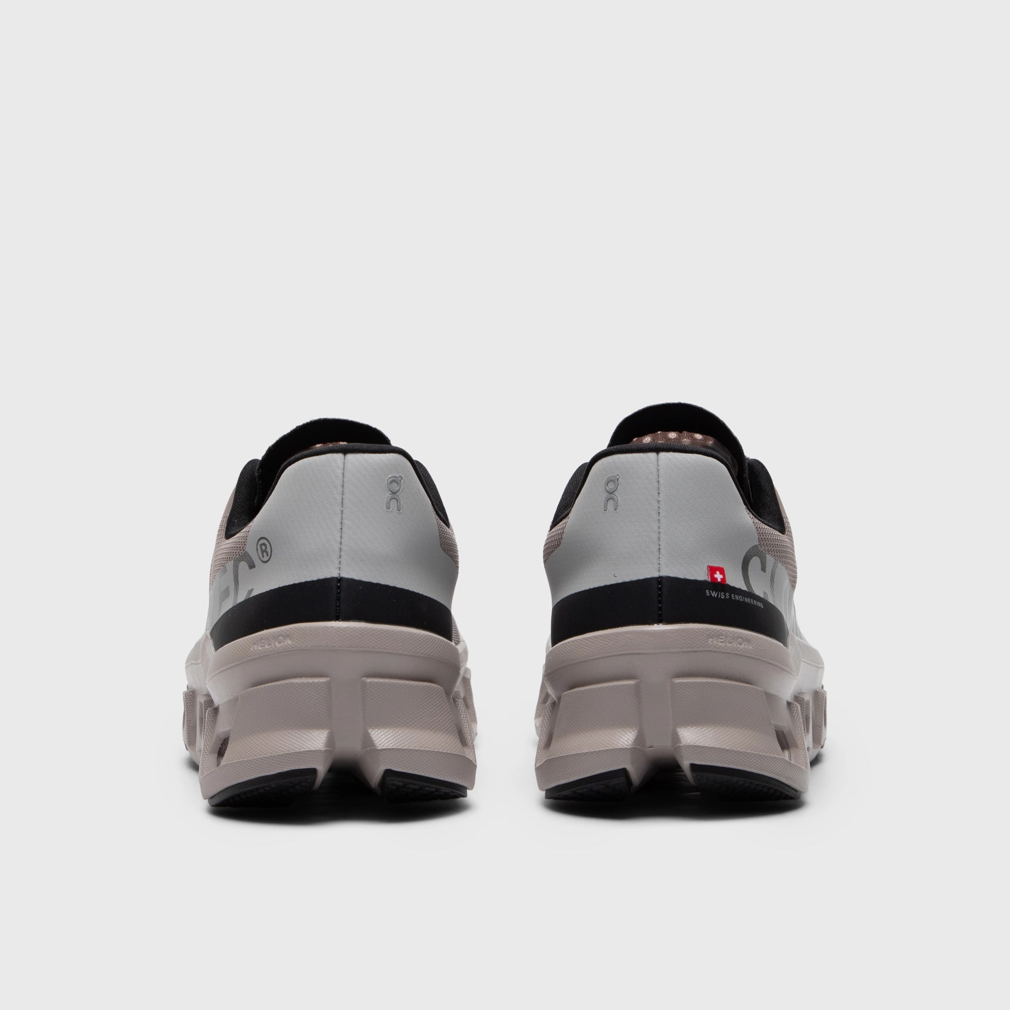 On Cloudmonster Brown / Beige